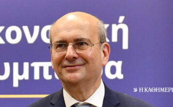 Εντός και Εκτός: Χατζηδάκης εξωτερικού