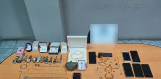 Σπείρα χτυπούσε κοσμηματοπωλεία με κλεμμένα οχήματα: Στα 370.000 ευρώ η λεία