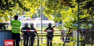 Ελβετία: «Νόμιζαν ότι ήταν πυροτεχνήματα» – Ανθρωποκυνηγητό για τους δράστες, νεκρή 22χρονη