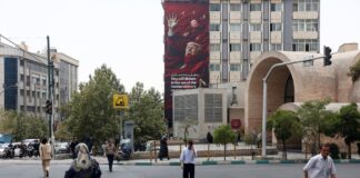 Αναφορές ότι το Ιράν σχεδιάζει πλήγματα σε αμερικανικούς στόχους στην Ευρώπη αν ο Τραμπ κλιμακώσει τον πόλεμο