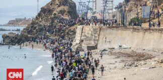 Θέουτα: Επέστρεψαν οικειοθελώς στο Μαρόκο 48.200 μετανάστες – Πυρά Σάντεθ κατά διακινητών