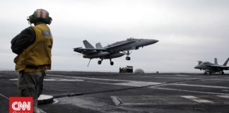 Αμερικανικά ΜΜΕ: Σε απόγνωση ναύτες του αεροπλανοφόρου Lincoln – Επιχείρησαν να πέσουν στη θάλασσα