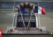 Προεδρικές εκλογές – Γαλλία: Η χώρα «δεν θα ανεχθεί καμιά απόπειρα ξένης ανάμειξης»