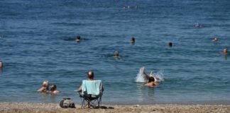 Χειροπέδες σε 34χρονο σε παραλία της Καρπάθου
