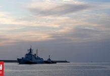 Εκρήξεις σε δύο δεξαμενόπλοια στα ανοιχτά του Ομάν