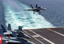 CENTCOM: Ψευδείς οι ειδήσεις για αυτοκτονίες από το αεροπλανοφόρο «USS Abraham Lincoln»
