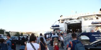 Έφυγαν και οι τελευταίοι αδειούχοι μετά την άρση του απαγορευτικού -100% πληρότητα σε πλοία και ΚΤΕΛ, αυξημένη κίνηση στις εθνικές