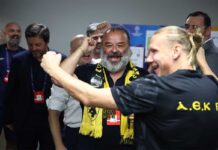 «Ιστορική βραδιά, αυτή την ΑΕΚ οραματιζόμαστε» – Δείτε φωτογραφίες από τους πανηγυρισμούς της πρόκρισης