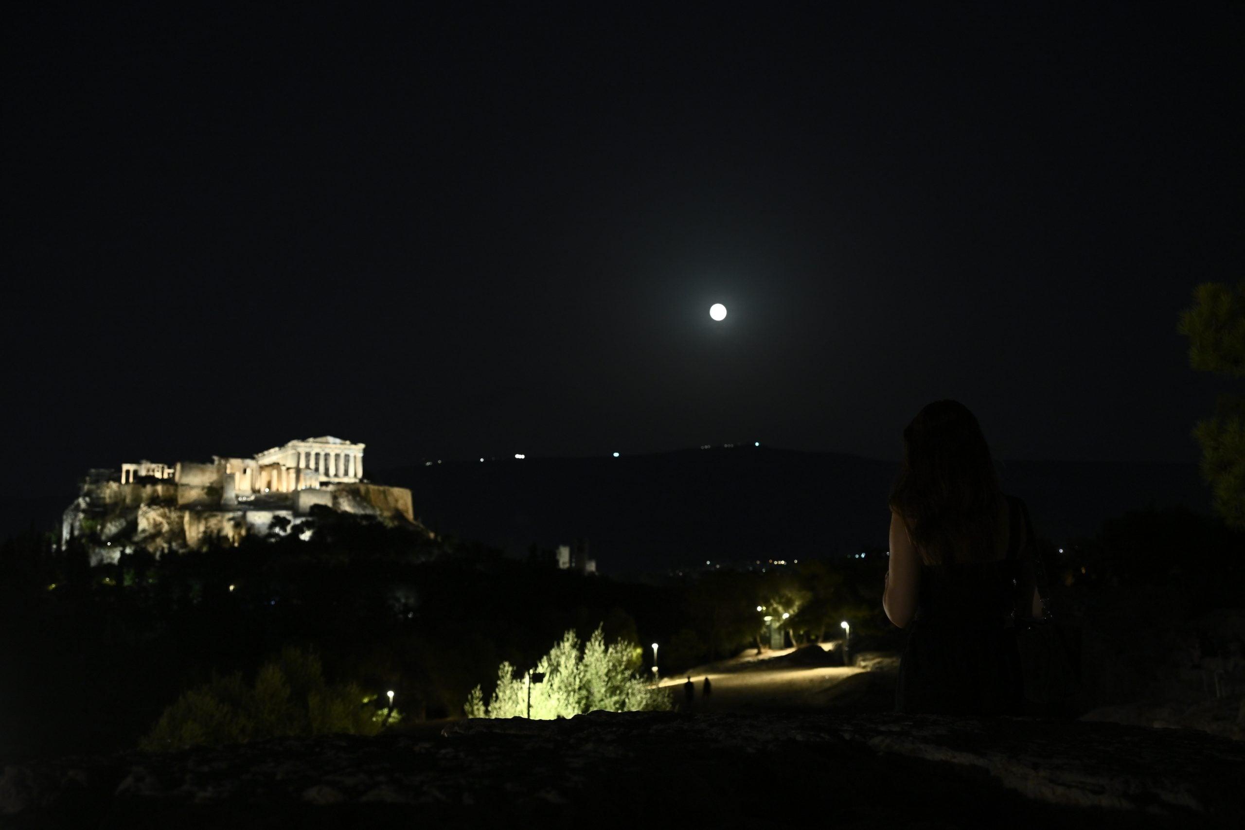 ΑΥΓΟΥΣΤΙΑΤΙΚΗ ΠΑΝΣΕΛΗΝΟΣ ΑΠΟ ΤΟΝ ΛΟΦΟ ΤΗΣ ΠΝΥΚΑ