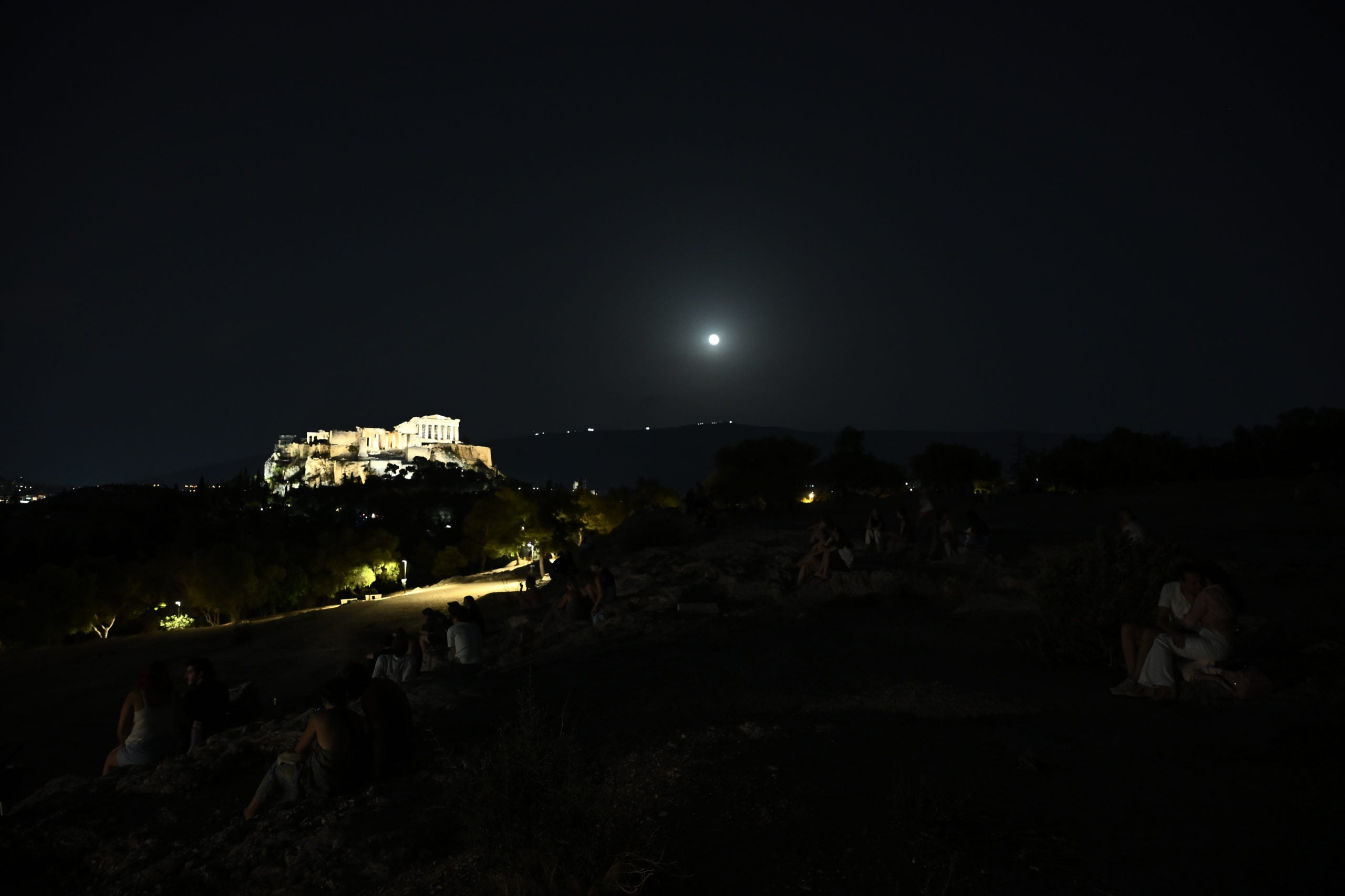 ΑΥΓΟΥΣΤΙΑΤΙΚΗ ΠΑΝΣΕΛΗΝΟΣ ΑΠΟ ΤΟΝ ΛΟΦΟ ΤΗΣ ΠΝΥΚΑ