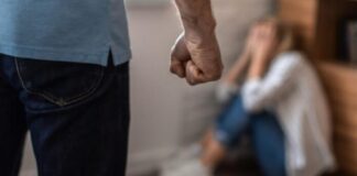 Βόλος: «Θα σου ανοίξω το κεφάλι με την τσάπα»