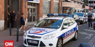 Οδηγός έπεσε με το όχημά του σε πεζούς στη Γαλλία: Ένας νεκρός και δέκα τραυματίες