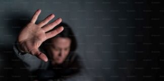 Συνελήφθη 50χρονος καθηγητής για σχέση με ανήλικη και κατοχή υλικού παιδικής πορνογραφίας
