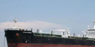 Ινδία: Σε 8 λεπτά βυθίστηκε φορτηγό πλοίο με σημαία Παναμά – 22 ναυτικοί αγνοούνται, δύο έχουν διασωθεί
