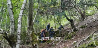 Φωτογραφίες από την επιχείρηση διάσωσης δύο ανδρών που έπεσαν με αγροτικό σε γκρεμό 50 μέτρων