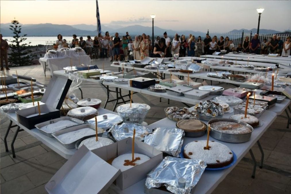Φανουρόπιτες στο Ναύπλιο