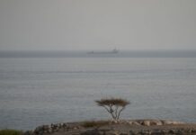 Το Ιράν αξιώνει οι ΗΠΑ να δεχτούν όλους τους όρους του για να ανοίξουν ξανά τα Στενά του Ορμούζ