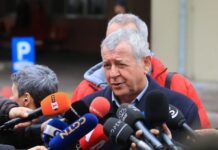 «Θέτουν τη ζωή τους σε κίνδυνο για μία φωτογραφία»