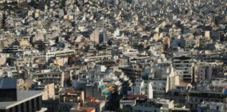 «Μπλόκο» από το ΣτΕ στην τακτοποίηση αυθαιρέτων με οικοδομική άδεια που ακυρώθηκε με δικαστική απόφαση