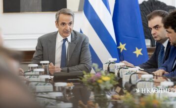 Κυβέρνηση: Σενάρια αλλαγών στο προσκήνιο