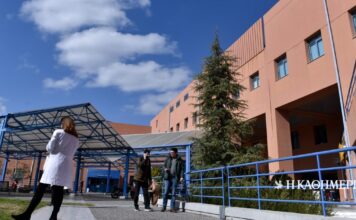 Γεωργιάδης για «Αττικόν»: Δεν υπάρχει βλάβη στον κλιματισμό – Τι λέει η διοίκηση