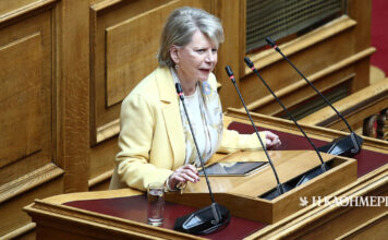 Πολιτική ένταση με επίκεντρο την υποψηφιότητα Ακρίτα
