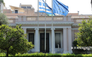 Θεωρείο: Πολιτική με τα «τρεντς» | Η ΚΑΘΗΜΕΡΙΝΗ