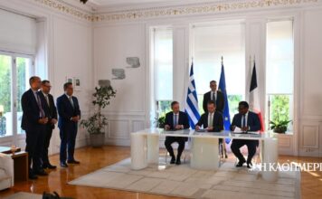 Γαλλική επαναφόρτιση για το καλώδιο