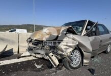 Μπήκε στο αντίθετο ρεύμα και συγκρούστηκε μετωπικά με άλλο όχημα