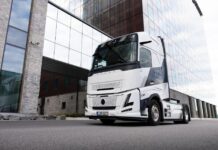 H Volvo Trucks γιορτάζει 100 χρόνια ιστορίας με μια επετειακή έκδοση