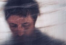 Υπάρχουν πληγές που δεν τις γιατρεύει ο χρόνος. Τις γιατρεύει το «μαζί»