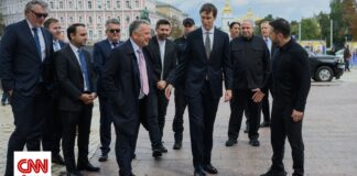 Ελπίδες για ειρήνη: «Σημαντικές οι συνομιλίες με το Κίεβο» λέει ο Γουίτκοφ- Εντατικές επαφές των ΗΠΑ