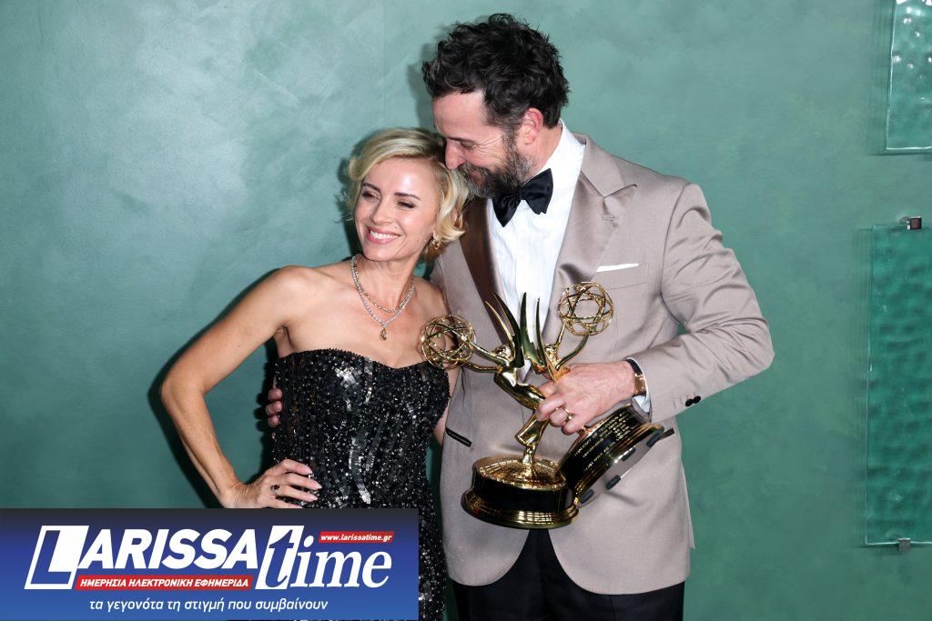 Emmy: Το «Widow’s Bay» έγραψε ιστορία με 14 βραβεία, καλύτερη δραματική σειρά το «The Pitt» – Ρεκόρ για τον Μάθιου Ρις, και 5η διάκριση για τη Ζαν Σμαρτ