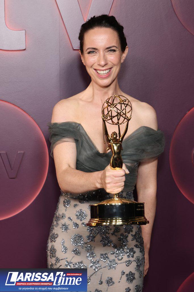 Emmy: Το «Widow’s Bay» έγραψε ιστορία με 14 βραβεία, καλύτερη δραματική σειρά το «The Pitt» – Ρεκόρ για τον Μάθιου Ρις, και 5η διάκριση για τη Ζαν Σμαρτ