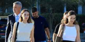 «Μας τον έφεραν σε κλειστό φέρετρο, δεν μπορέσαμε να τον αποχαιρετήσουμε» – Λύγισε η κόρη του μηχανοδηγού