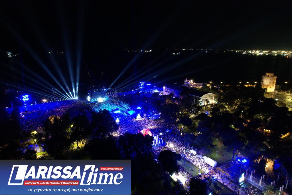Θεσσαλονίκη: Δεκάδες χιλιάδες στη Νέα Παραλία για τη συναυλία του Αντώνη Ρέμου