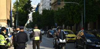 Αυξημένες δυνάμεις της Τροχαίας σε κομβικά σημεία της Αθήνας λόγω των προβλημάτων στη λειτουργία των φαναριών
