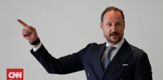 Νορβηγία: Ορκίζεται ενώπιον του κοινοβουλίου ο βασιλιάς Χάακον Η’ – Υπέρ της μοναρχίας το 72%