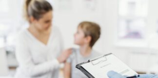 Ένωση Παιδιάτρων Αττικής: Τι πρέπει να γνωρίζουν γονείς και εκπαιδευτικοί για το Ατομικό Δελτίο Υγείας Μαθητή