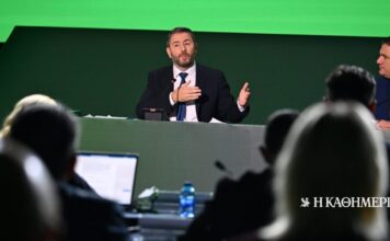 Ανδρουλάκης στη ΔΕΘ: Στόχος η 1η θέση – «Οχι» σε συνεργασία με ΝΔ, διμέτωπος κατά Μητσοτάκη-Τσίπρα
