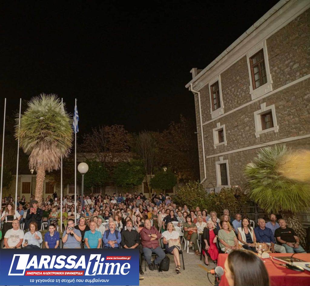 Μια ζωή «στο μετερίζι τσ’ ανθρωπιάς»: Οι εξομολογήσεις του μουσικού Βασίλης Σκουλά και η ματιά του Κώστα Μπαλαχούτη